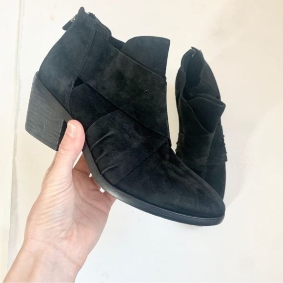 EILEEN FISHER Black Suede Irwin Block Heel Booties Sz 6.5 Comfort Ankle Boot - Picture 1 of 8